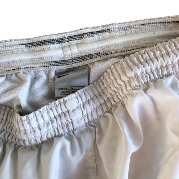 Vintage gray tag Nike white running shorts - Picture 4 of 4